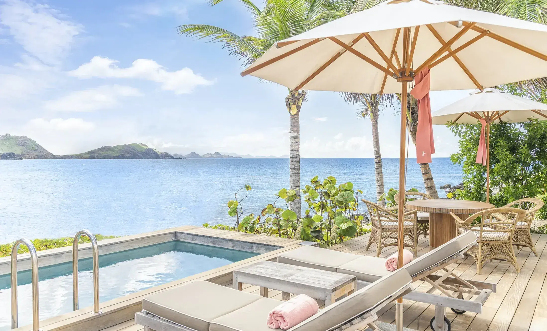 1658925294-beach-suite-cheval-blanc-st-barth-wellness-hotel-travel-2-1